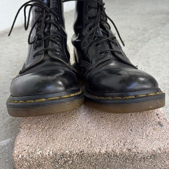 Dr Martens boots - Picture 6 of 9